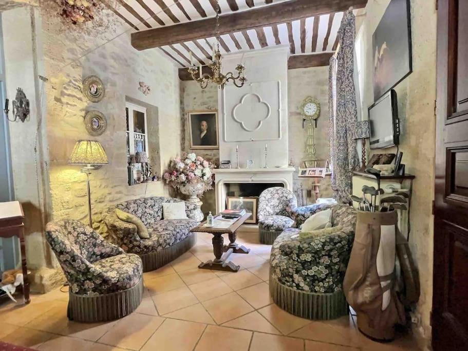 Chez Lydia - Osez La Vie De Chateau ! Pont Du Gard, Uzes Remoulins Exteriör bild