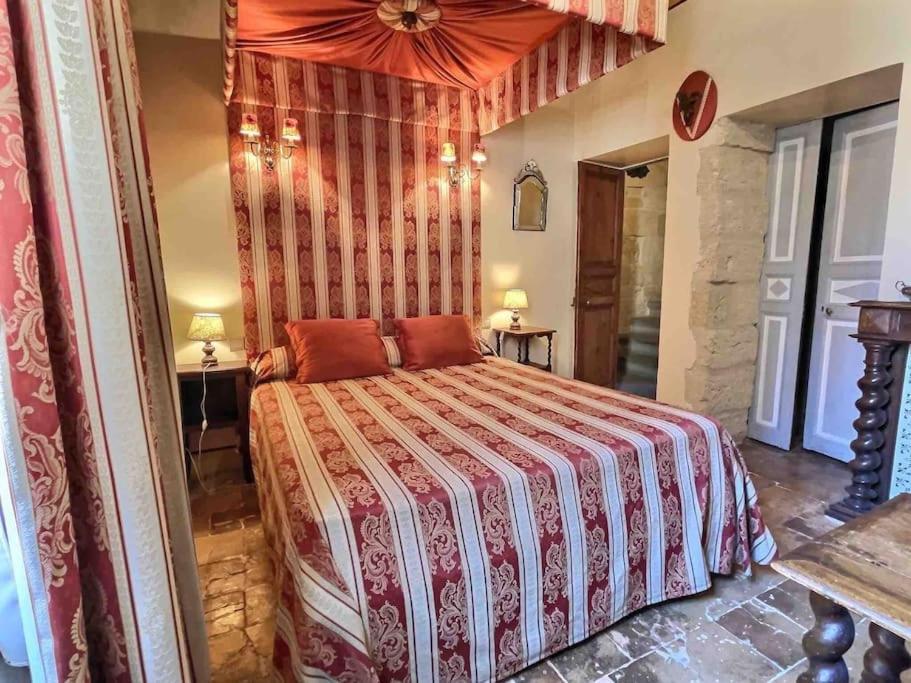 Chez Lydia - Osez La Vie De Chateau ! Pont Du Gard, Uzes Remoulins Exteriör bild